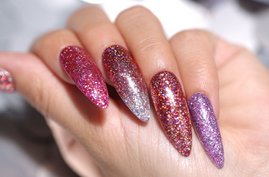 Glitter Silber-Nagellack-Manik&uuml;re